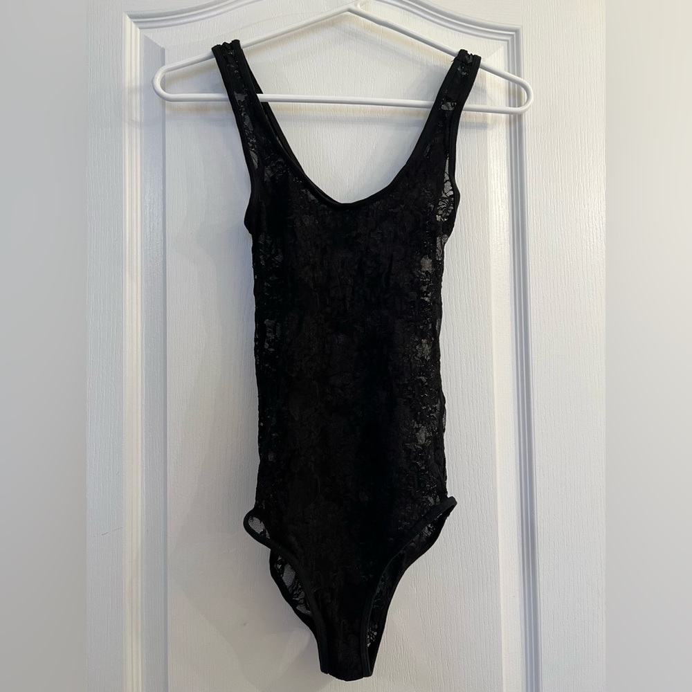 Forever 21 Lace Floral Body Suit Size S